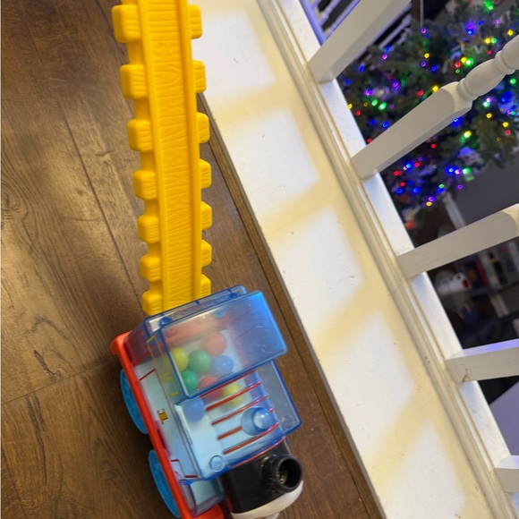 Thomas The Train Walking Popper Toddler Toy - Picture 3 of 5